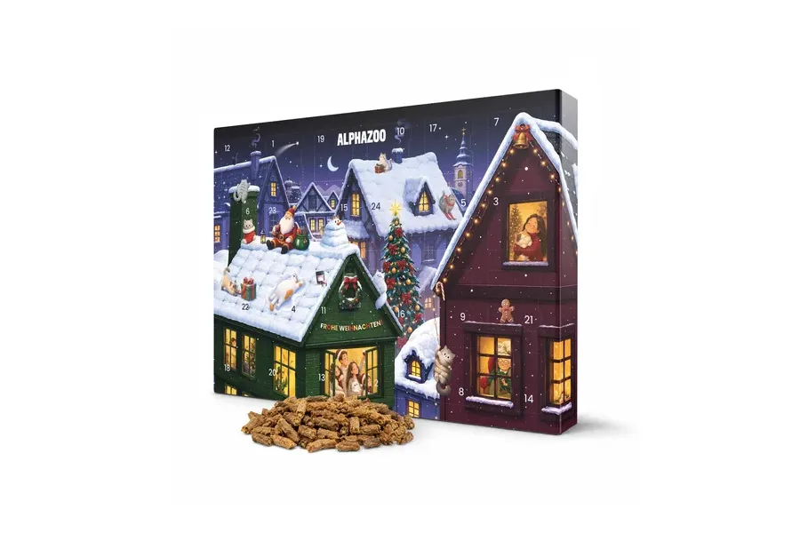 Alphazoo Adventskalender 2026 für Katzen mit Winterdorf-Motiv und Katzensnacks davor