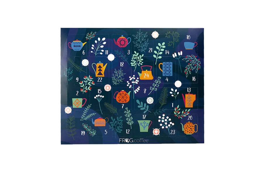 FROG.coffee Adventskalender zum selber Befüllen mit dunkelblauem Motiv aus Teekannen und Zweigen