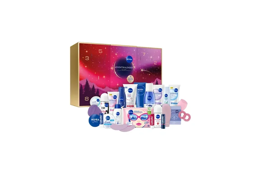 NIVEA Adventskalender 2026 in Gold und Pink mit Cremes, Labello und Duschpflege davor