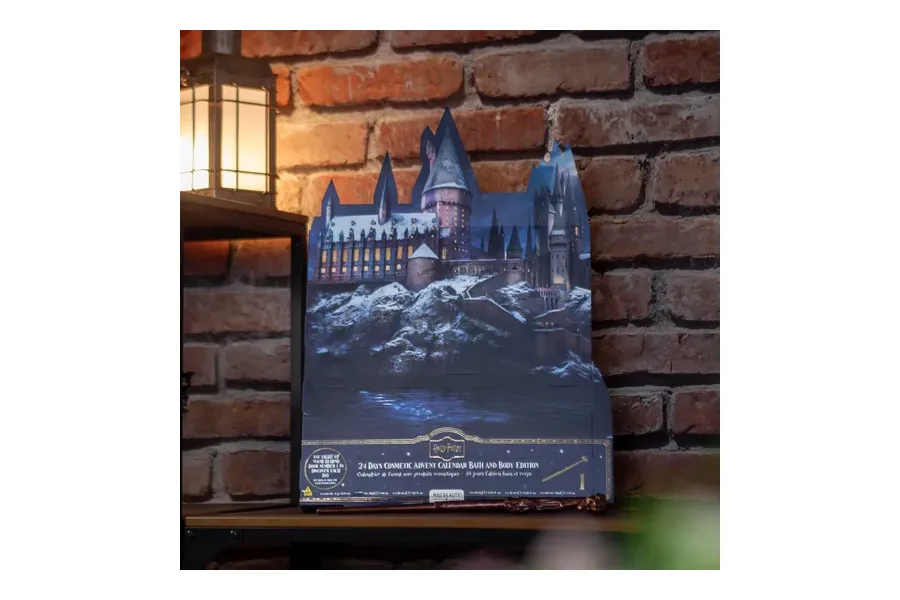 Harry Potter Hogwarts Kosmetik Adventskalender Bath and Body Edition in Form des Schlosses